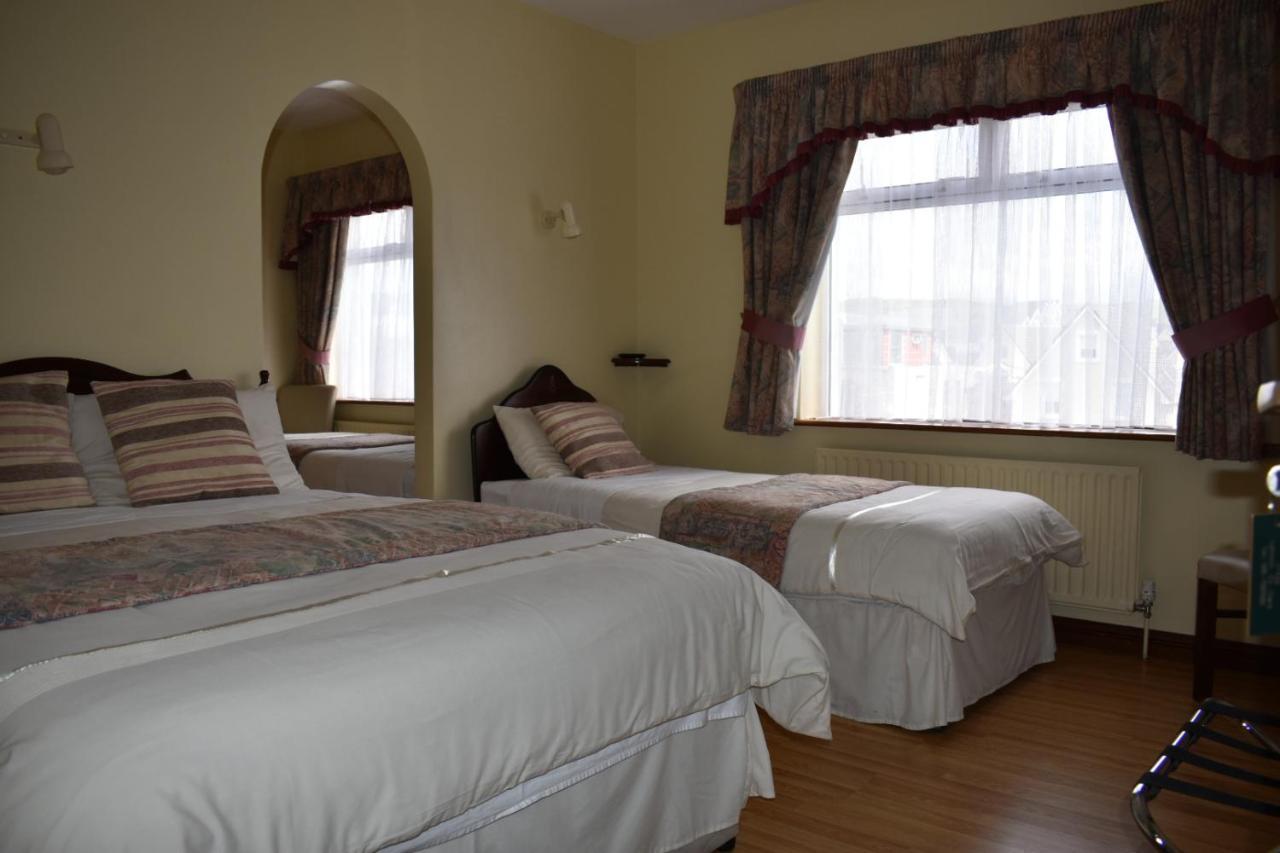 Bed and Breakfast Cois Farraige Лехинч Экстерьер фото