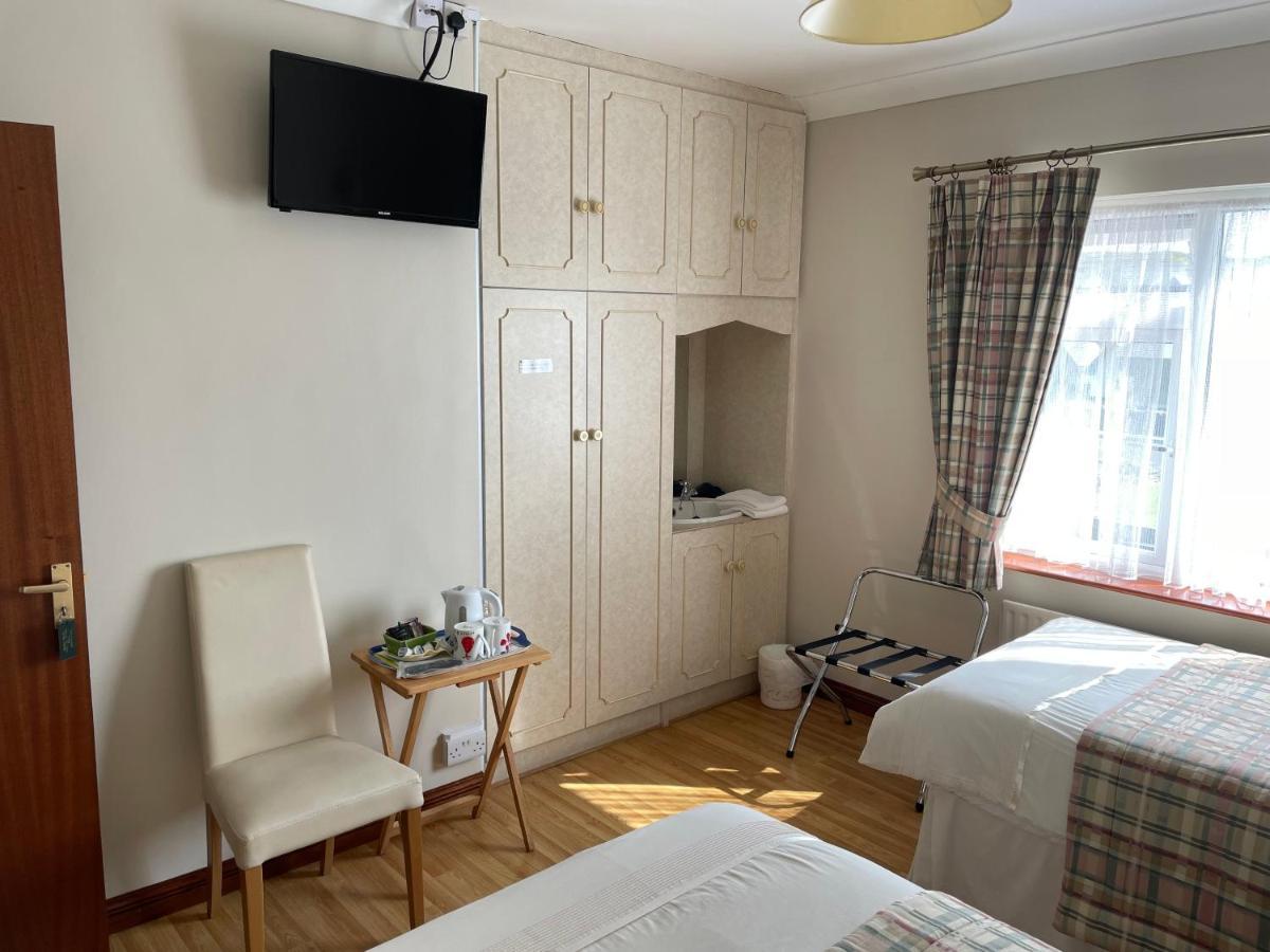 Bed and Breakfast Cois Farraige Лехинч Экстерьер фото